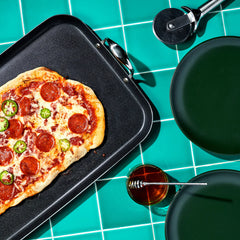 Spicy Pepperoni Griddle Pizza &ndash; HexClad Cookware Canada