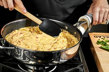 saute pan vs frying pan