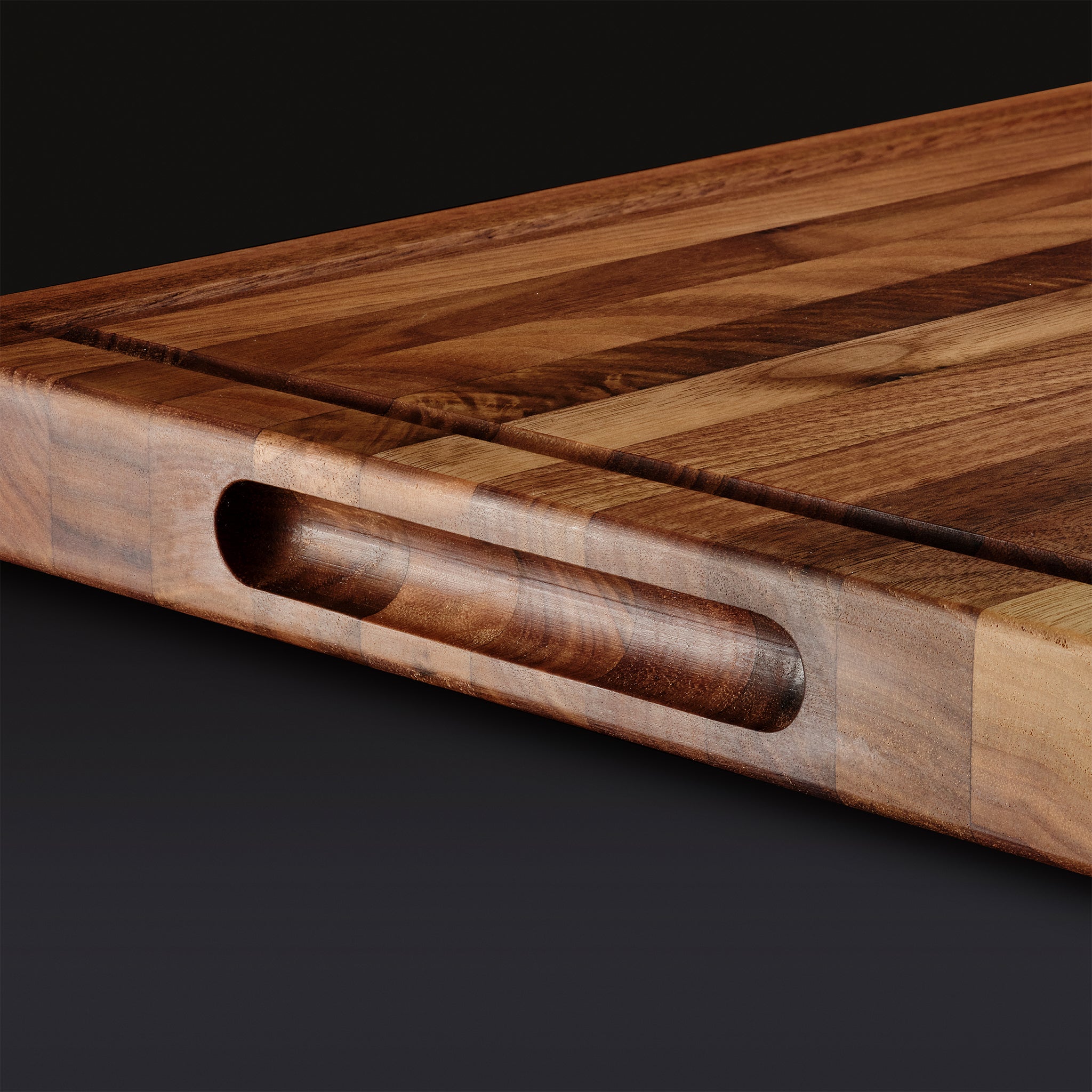Walnut Cutting Board, Medium | HexClad Canada